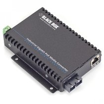 PoE Industrial Gigabit Ethernet Media Converter -