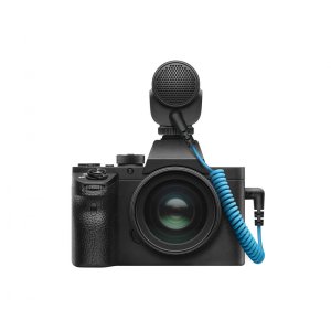 Compact, super-cardioid on-camera microphone