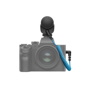 Compact, super-cardioid on-camera microphone