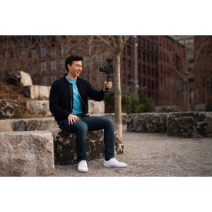 Compact, super-cardioid on-camera microphone