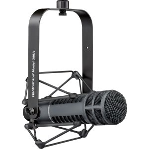Broadcast announcer's microphone with Variable-D