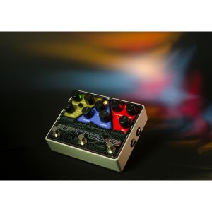 Reverb / Flanger / Octave Multi-Effect