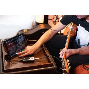 Apogee Jam+