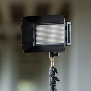Mylo Medium Bi-Color 3-Point LED Light Kit
