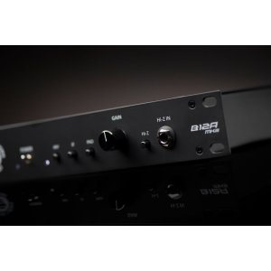 Half-rack American-styled preamp