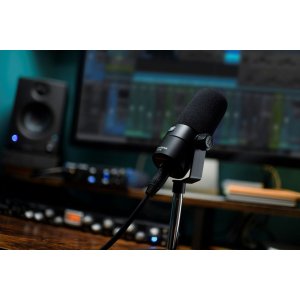 Dynamic, Caridioid Broadcast Microphone