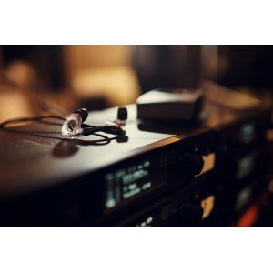 Dynamic In-Ear Monitor Clear