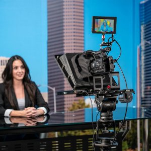 Professional 17" High Bright Teleprompter with 3G-SDI