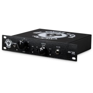 Half-rack British-styled preamp