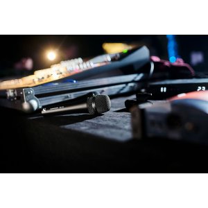 Handheld microphone