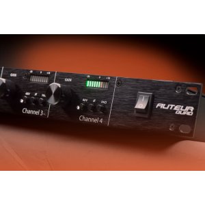 Mic Preamp/DI