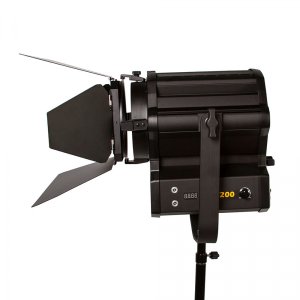 White Star 6" Fresnel 200W 5600K LED Light w/ DMX