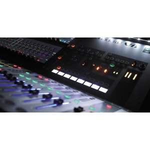 Soundcraft VI1 CONSOLE 48 MIC