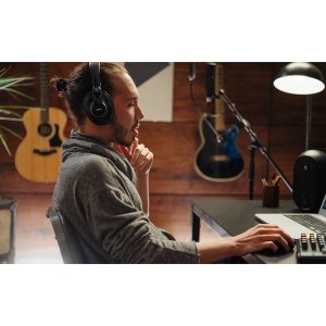 AKG 82300100