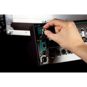 Portable 18 in / 14 out Digital Mixer